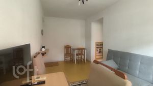 Image 3 - 915558