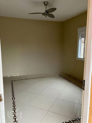 Image 3 - 915560