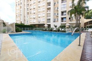 Image 1 - 915566