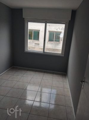 Image 5 - 915575