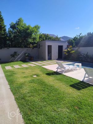 Image 3 - 915577