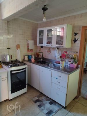 Image 11 - 915585