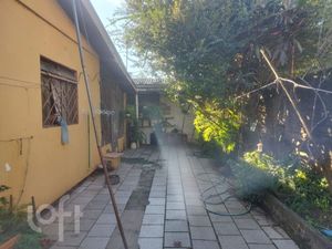 Image 16 - 915585