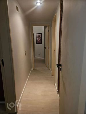 Image 9 - 915586