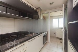 Image 4 - 915593