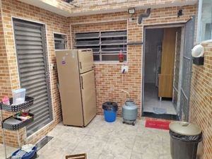 Image 3 - 915594