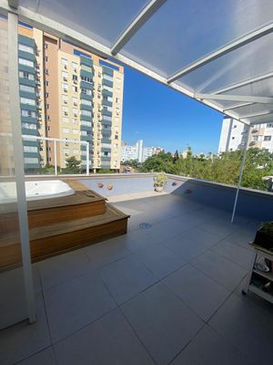 Image 9 - 915596