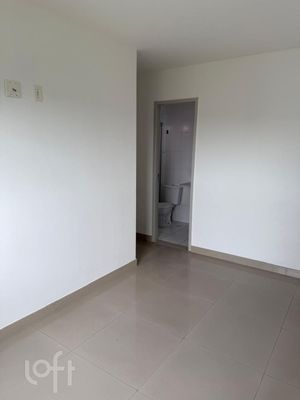 Image 1 - 915597