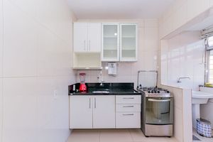 Image 17 - 915598