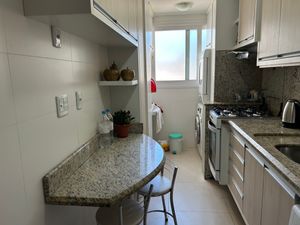 Image 2 - 915599