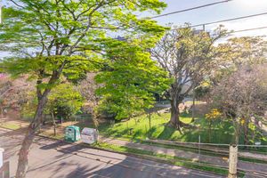 Image 12 - 915601