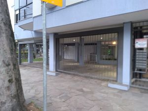 Image 12 - 915601