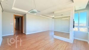 Image 34 - 915602