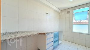 Image 21 - 915602