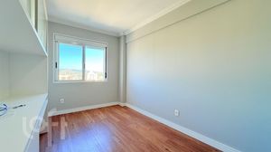 Image 3 - 915602