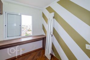 Image 4 - 915603