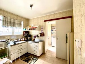 Image 12 - 915608