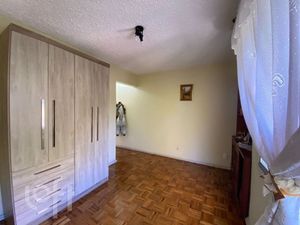 Image 11 - 915608