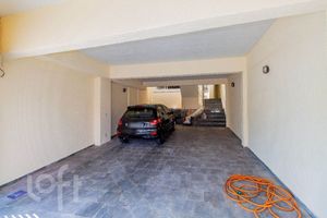 Image 38 - 915612