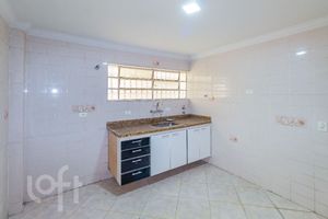 Image 10 - 915612