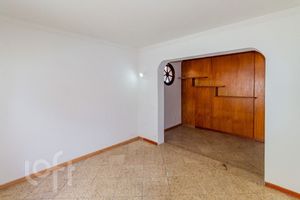 Image 31 - 915612