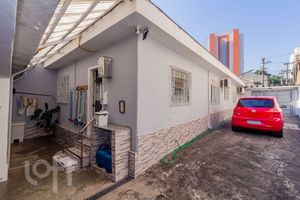 Image 25 - 915623