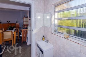 Image 36 - 915623