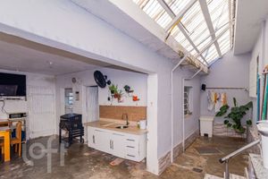 Image 24 - 915623