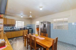 Image 4 - 915623