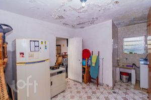 Image 28 - 915623