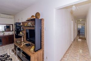 Image 1 - 915623
