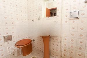 Image 4 - 915624