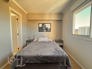 Image 19 - 915629