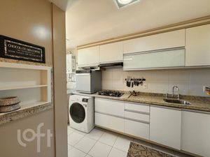Image 33 - 915629