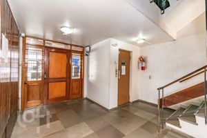 Image 51 - 915635