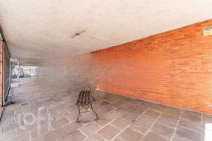 Image 52 - 915635