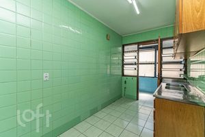 Image 35 - 915635