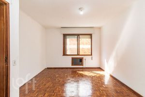 Image 30 - 915635