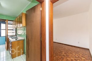 Image 27 - 915635