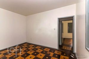 Image 1 - 915646