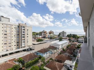 Image 11 - 915650