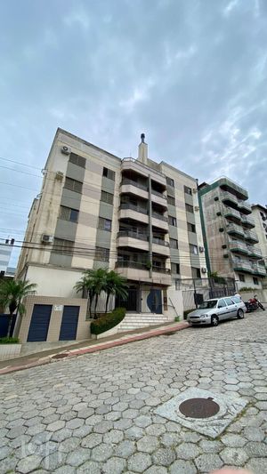Image 30 - 915658
