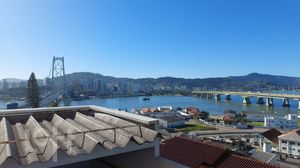 Image 15 - 915659