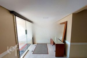 Image 21 - 915659