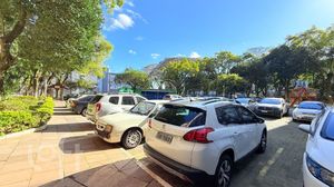 Image 11 - 915666