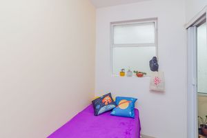 Image 15 - 915667