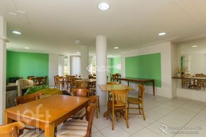 Image 34 - 915678