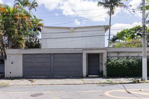Image 74 - 915682