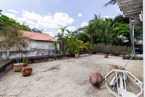 Image 24 - 915682