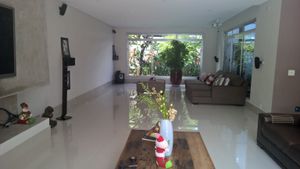 Image 11 - 915682